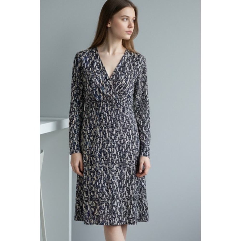 Soma XS Relaxed Fit V-Neck Geometric Empire Waist Knee Length 3/4 Sleeve Dress